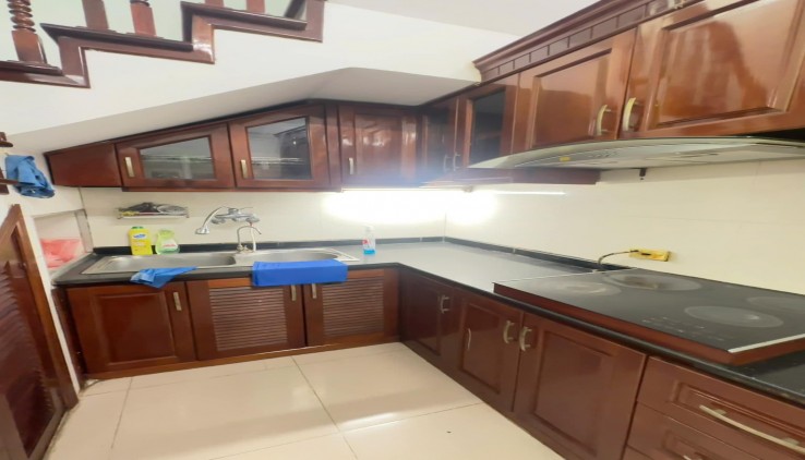 Cho thuê nhà Ở GĐ, NHÓM ĐI LÀM 7 NGƯỜI  Hoàng Văn Thái, 60m2 x 5 tầng, 5PN, 14.5 triệu